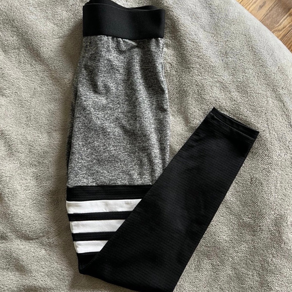 Bombshell Thigh High Black/ Grey Leggings x Small